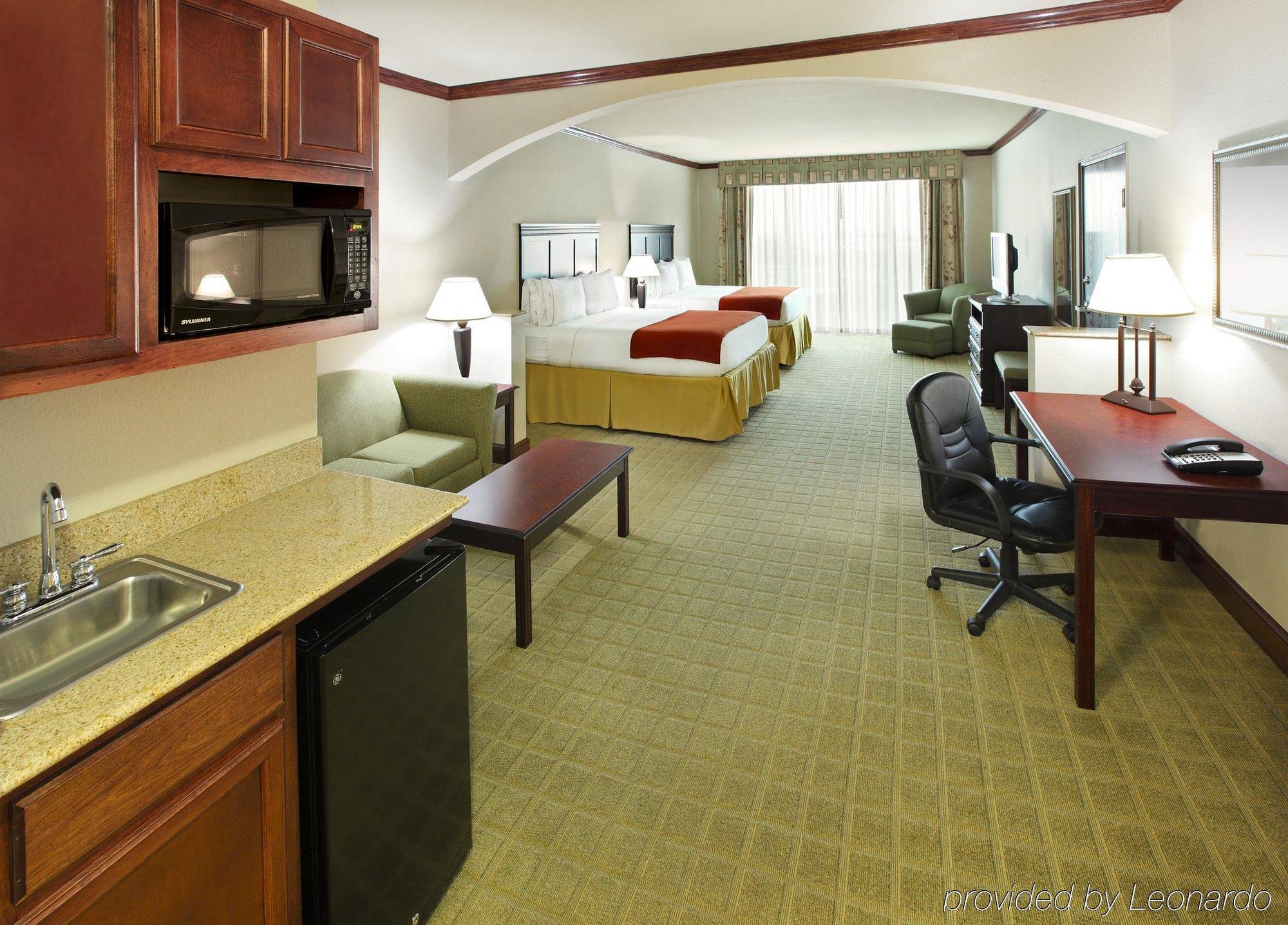 Holiday Inn Express Hotel & Suites Sherman Highway 75, An Ihg Hotel Room photo